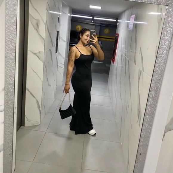 Black Square Neck Maxi Dress - Picture 3 of 3